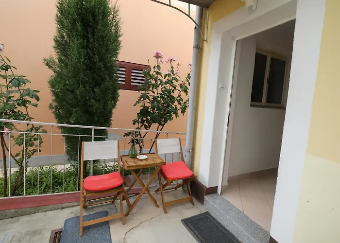 365, Steps From The Sea & Center, Free Street Parking