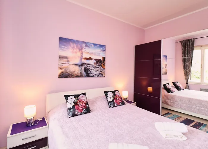 365, Steps From The Sea & Center, Free Street Parking * أوباتيا