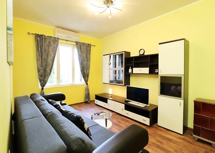 365, Steps From The Sea & Center, Free Street Parking شقة أوباتيا